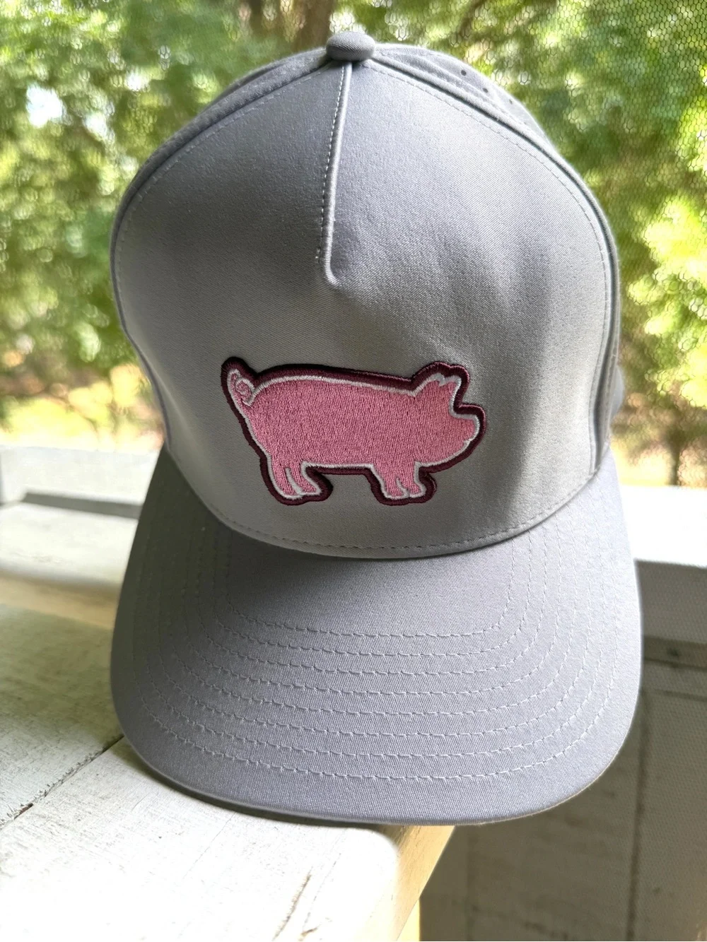 Waggle Golf Ham It Up Pig Snapback Hat Grey Pink Performance  Breathable Cap